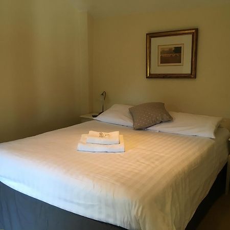 The Crown Hotel Mundford Extérieur photo