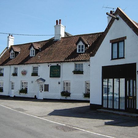 The Crown Hotel Mundford Extérieur photo