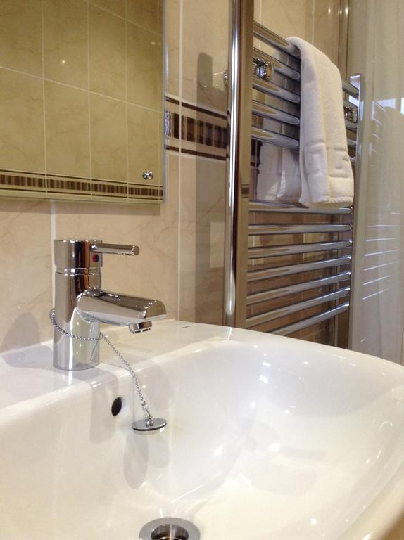 The Crown Hotel Mundford Chambre photo
