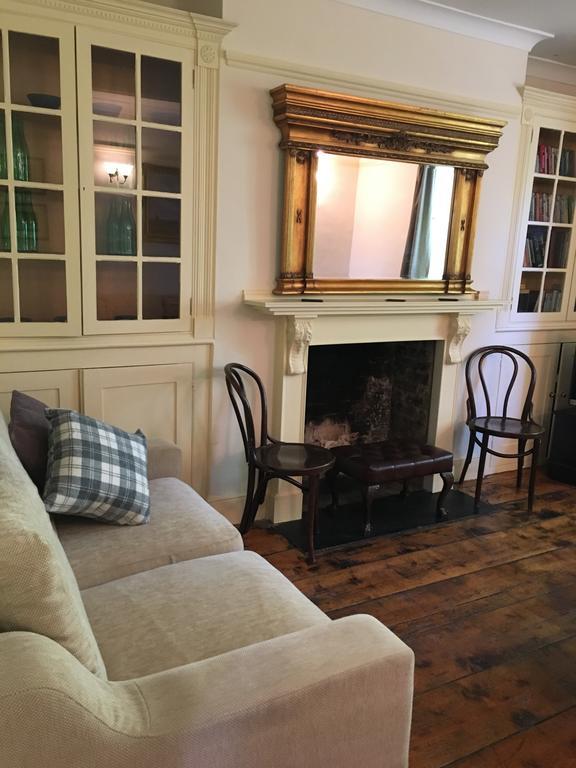 The Crown Hotel Mundford Extérieur photo